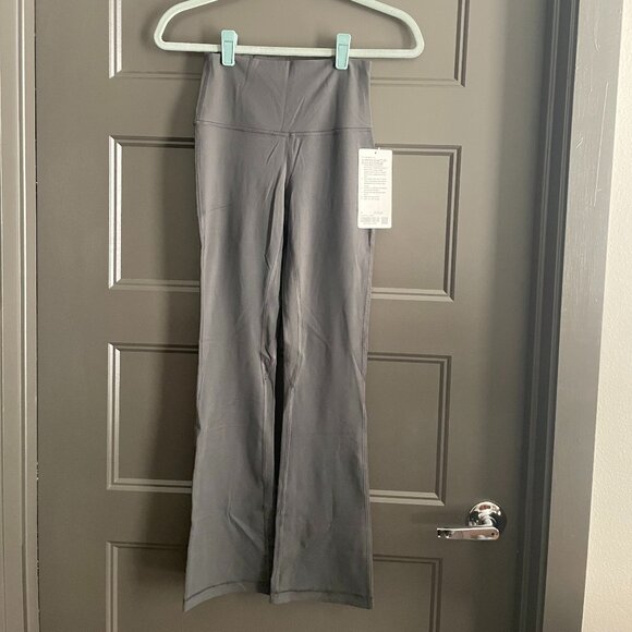NWT Lululemon Align High Rise Mini Flared Pant (Graphite Grey) - size 4 - Picture 1 of 6
